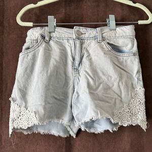 Cat & Jack Girls Light Wash Denim Shorts Crochet Lace Trim Size L 10/12 Stretch